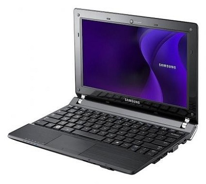 Samsung N230: nuovo netbook capace di garantire fino a 14 ore di autonomia. Caratteristiche tecniche e dotazioni