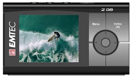 Emtec C230, lettore multimediale ideale per la riproduzione di video in formato MPEG4, con 2 GB di memoria interna e slot per schede SD e MMC