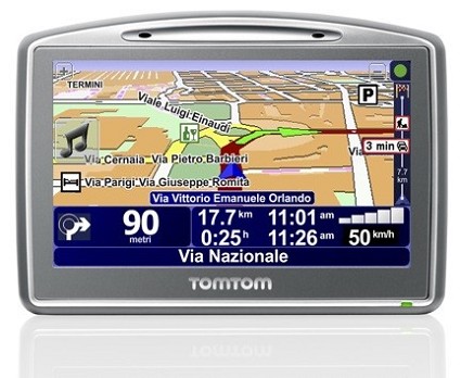 TomTom Go 920, il navigatore satellitare top di gamma TomTom con schermo da 4,3 pollici, riconoscimento vocale dei comandi e GPS migliorato