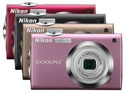 Nikon Coolpix S4000: nuova fotocamera digitale colorata idea regalo al femminile