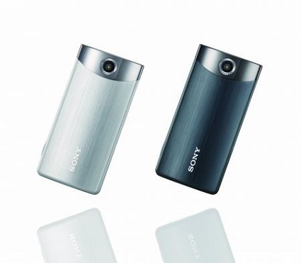 Sony Bloggie Touch: nuova fotocamera compatta pensata per gli amanti dei social network. Le caratteristiche tecniche