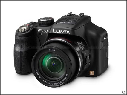 Nuova fotocamera compatta Panasonic Lumix DMC-FZ150 con superzoom