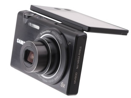 Fotocamera compatta Samsung MV800: caratteristiche tecniche e prezzo
