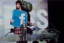 CES 2012: con CarTogether Mercedes-Benz diventa social e si integra con facebook per trovare compagni di viaggio