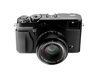 Nuova fotocamera mirrorless Fuji X-Pro 1 con sensore X-Trans da 16 megapixel