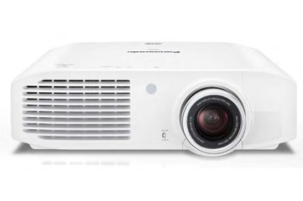 Nuovo proiettori HD Panasonic PT-LZ370U con Dynamic Iris Pro per regolare automaticamente il livello di luminosit?�