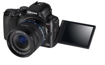 Fotocamere Samsung NX20, NX210 e NX1000: condivisione all'insegna del wireless