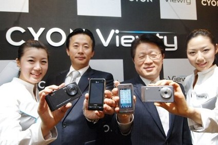 Samsung cellulare Haptic: ampio display con multi-touch. E' il primo smartphone davvero simile se non migliore all'iPhone