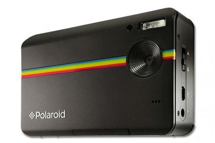 Nuova macchina fotografica digitale compatta Polaroid Z2300 con stampante integrata disponibile in pre-order