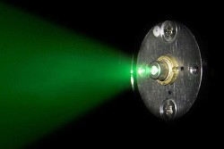 Sony e Sumitomo lanciano la nuova tecnologia laser diodo semiconduttore verde 