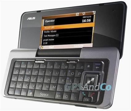 Smartphone ASUS M930: l'aspetto ? di un normale cellulare, ma si pu?? aprire e vi ? un secondo display con tastiera QWERTY. Connessione HSDPA. Davvero innovativo.