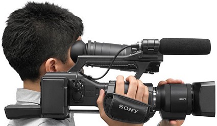 Nuova videocamera Sony NEX-EA50EH: recensione caratteristiche tecniche