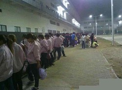 Cina: quattromila lavoratori Foxconn in sciopero ferma la produzione di iPhone 5