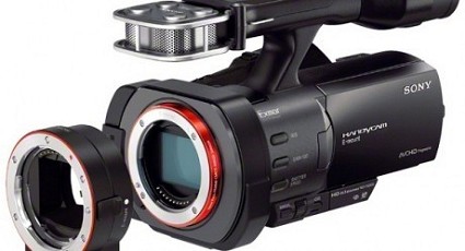 Sony NEX-VG900: videocamera con sensore Exmor full frame da 24 MB