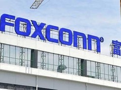 Foxconn, sfruttamento minori e ritardo consegne iPhone 5