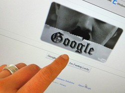 Discriminazione razziale nei suoi annunci online, Google Ads incriminato da uno studio 