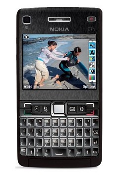 Nokia E71: presentato ufficialmente il nuovo modello del colosso finlandese nato per fare concorrenza al Blackberry. Caratteristiche e funzionalit?á