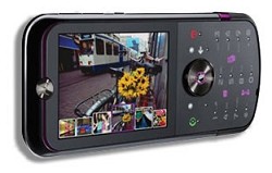 Motozine ZN5 cellulare con fotocamera Kodak incorporata. Ritocco immagini come su una macchina fotografica digitale e stesse caratteristiche. Invio e condivisione sul web e computer