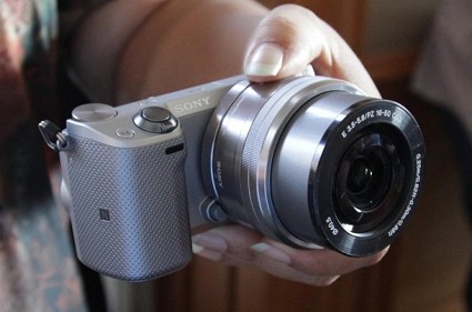 Sony NEX-5T: caratteristiche nuova compatta mirrorless