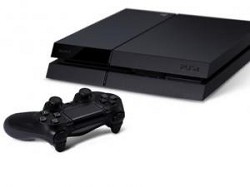 Sony Playstation 4: supporto hard disk esterno e 4 controller Dual Shock 4