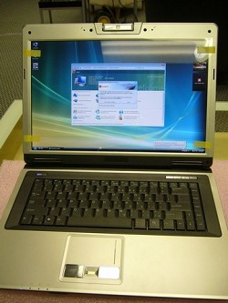 Notebook Asus C90s: computer portatile personalizzabile in ogni parte. Per gli amanti del modding.