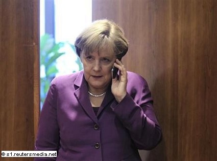 Scandalo datagate: la talpa Snowden fa infuriare la Merkel contro l'alleato Obama