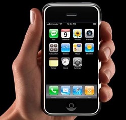 Nuovo iPhone 3G: prima prove e test. Considerazioni e pareri del nuovo cellulare Apple Umts in vendita finalmente in Italia