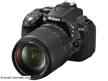 Nuova fotocamera reflex Nikon D5300: caratteristiche tecniche e prezzo kit obiettivo 18-140mm 