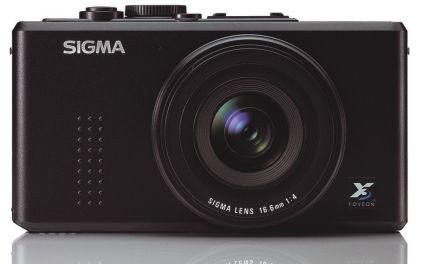 Fotocamera Digitale Sigma DP1 con sensore Foveon molto particolare e con obiettivo a focale fissa senza zoom ottico,Una macchina fotografica non per tutti.