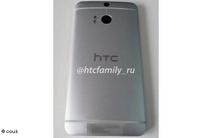 Prime immagini smartphone HTC M8 con doppia fotocamera