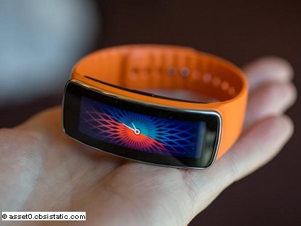 Samsung Gear Fit: braccialetto e smartwatch dal design che convince