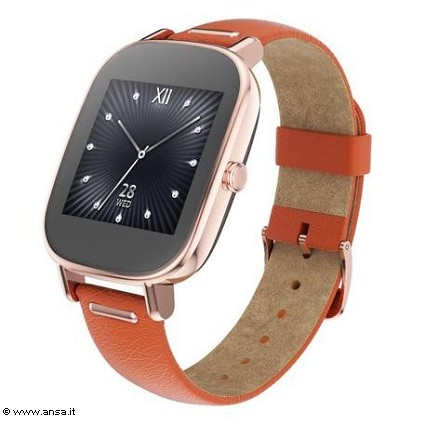 Asus presenta nuovo smartwatch Zenwatch 2. Caratteristiche tecniche e continua la sfida ad Apple