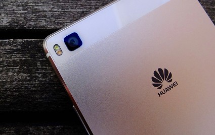 Nuovo Huawei P9 smartphone con doppia fotocamera. Prime indiscrezioni e caratteristiche tecniche 