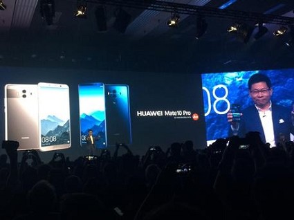 Nuovo Huawei Mate 10 pronto a sfidare iPhone Apple: caratteristiche tecniche ufficiali