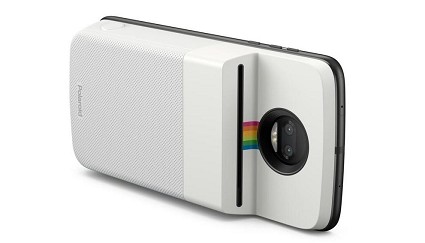 Motorola MotoMod Insta Share per fare foto come con una Polaroid: la novit?á per smartphone 