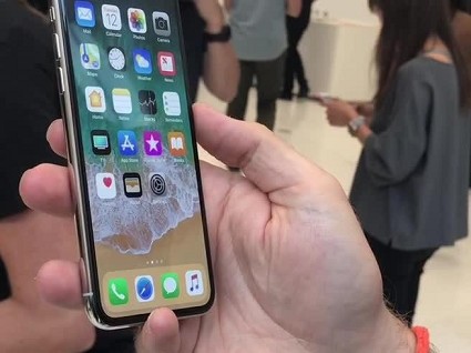 iPhone X in versione economica: sul mercato nel 2018? Le prime indiscrezioni 