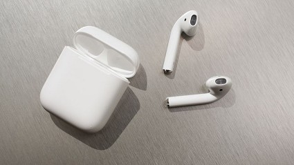 Apple nuovi AirPods con ricarica wireless: come saranno e quando arriveranno