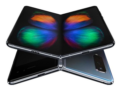 Samsung Galaxy Fold: ufficiale il primo smartphone con display pieghevole