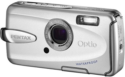 Fotocamera digitale subacquea per fare foto fino a 3 metri in immersione: Pentax Optio W30