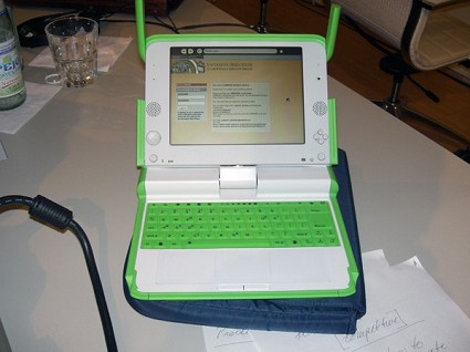 XO di One Laptop Per Child: presto in arrivo anche sul mercato europeo a 313 euro. 