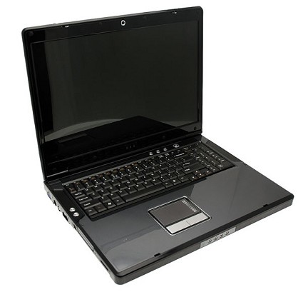 DPC Frankenstein Clevo D901C: nuovo notebook pensato per gli amanti dei videogiochi dotato di processore Intel Core 2 Quad. Caratteristiche tecniche. 
