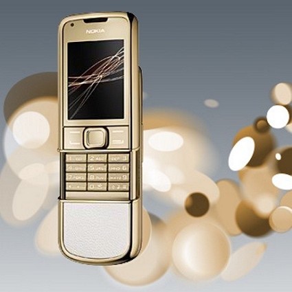 Nokia 8800 Gold Arte: la prima novit? 2009 del colosso svedese realizzata con oro placcato da 18 carati. Caratteristiche tecniche e funzionalit?. 