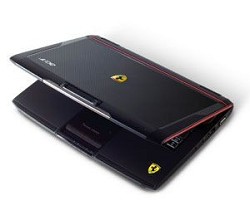 Acer Ferrari 1200: nuovo notebook dotato di display da 12,1 pollici. Caratteristiche tecniche, connettivit?� e tecnologie. 