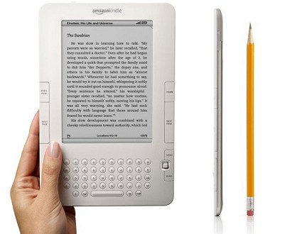 Amazon Kindle 2: nuovo modello e- book in grado di accedere a pi?? di 20.000 libri digitali e dotato di schermo da 6 pollici. Le novit?. 