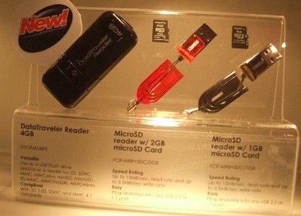 Trasferire i dati di una memory card microSD direttamente al computer attraverso il lettore-adattore USB Kingston di schede di memorie flash