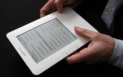 Kindle in vendita in Italia. Prezzo e caratteristiche dell'e-book di Amazon