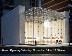 Nuovo futuristico Apple Store a New York. Oggi l?inaugurazione